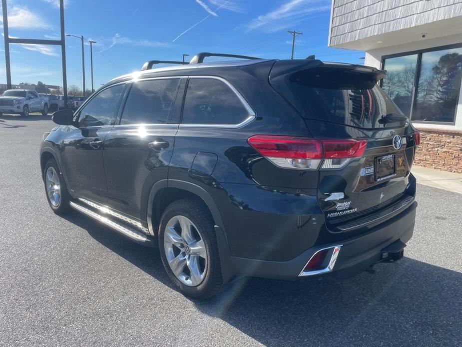 used 2018 Toyota Highlander Hybrid car, priced at $27,987