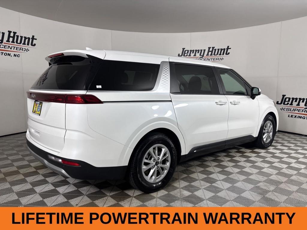 used 2024 Kia Carnival car, priced at $31,400