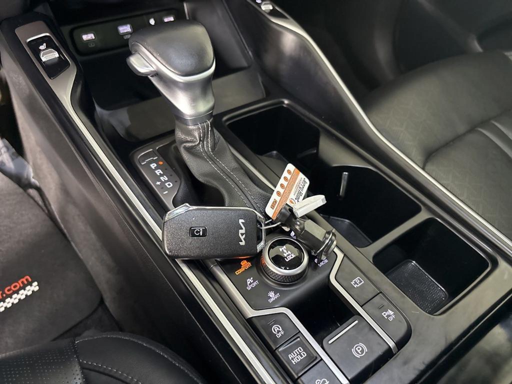 used 2022 Kia Sorento car, priced at $28,900