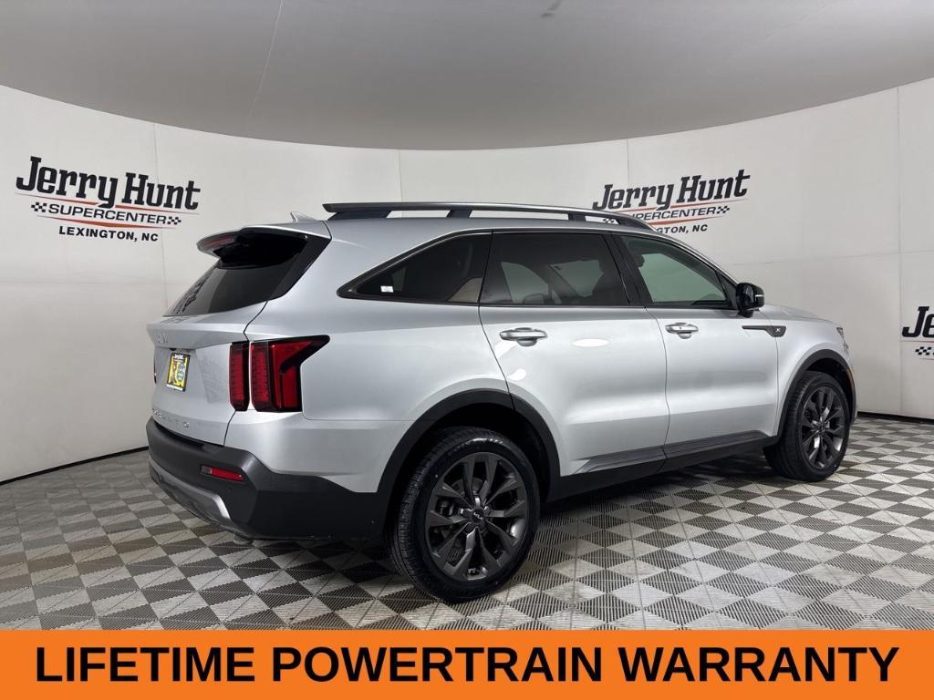 used 2022 Kia Sorento car, priced at $28,900