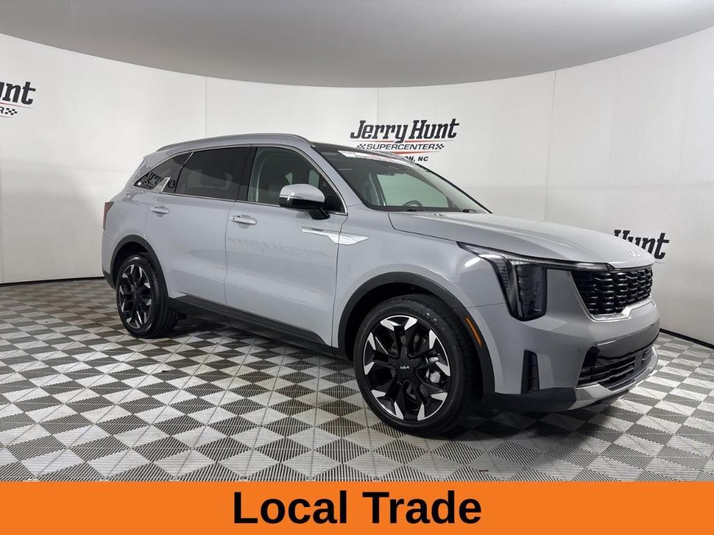 used 2024 Kia Sorento car, priced at $33,736