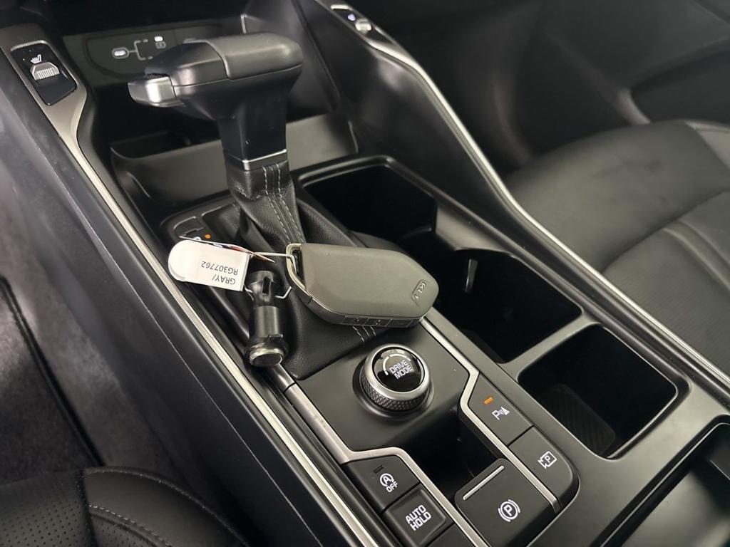 used 2024 Kia Sorento car, priced at $33,736