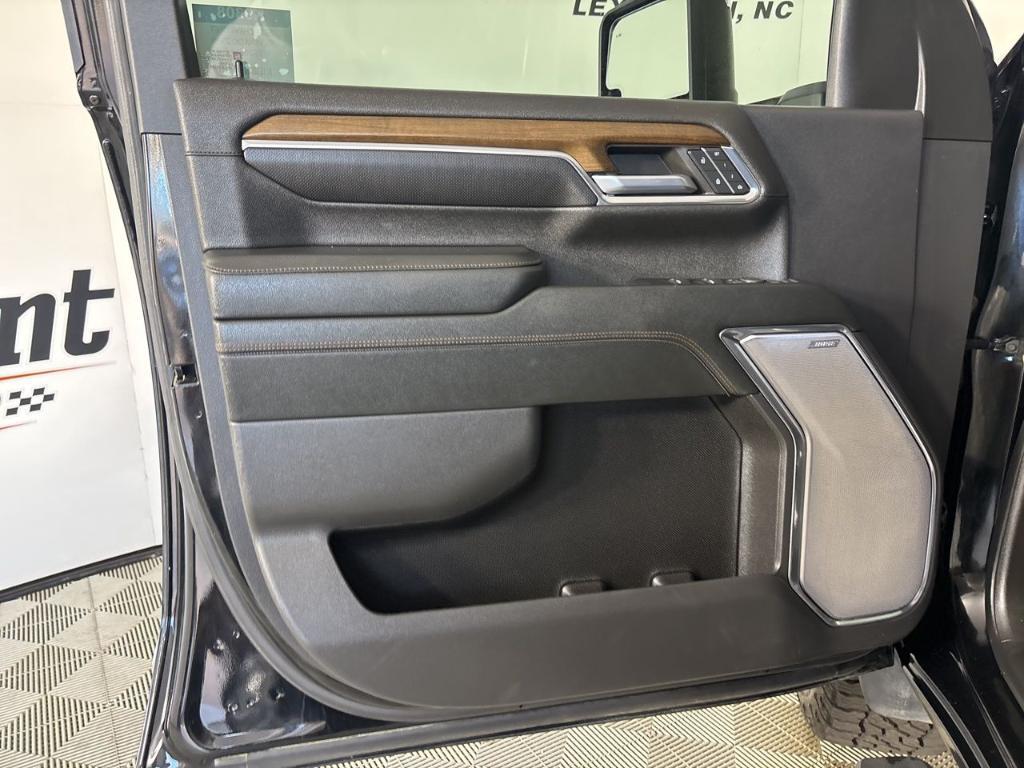 used 2024 Chevrolet Silverado 2500 car, priced at $70,388