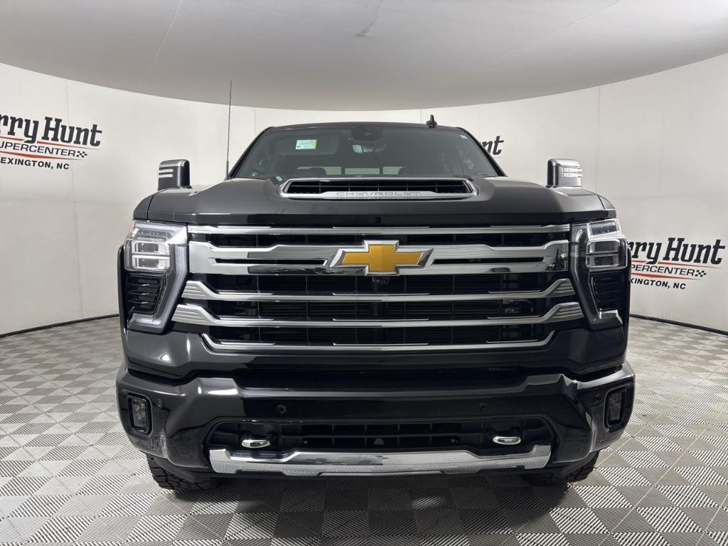 used 2024 Chevrolet Silverado 2500 car, priced at $70,388