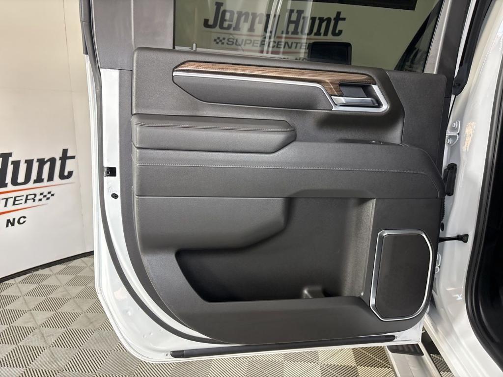 used 2025 Chevrolet Silverado 2500 car, priced at $67,578
