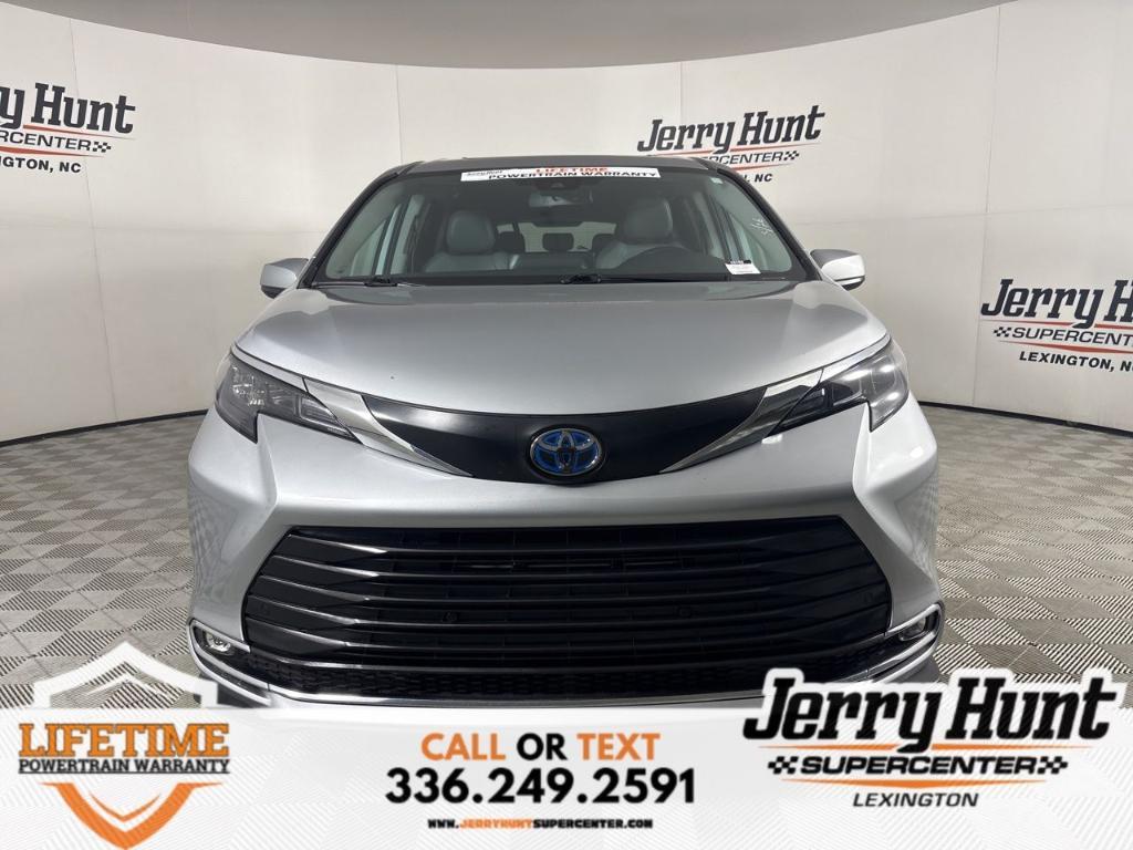 used 2024 Toyota Sienna car, priced at $44,255
