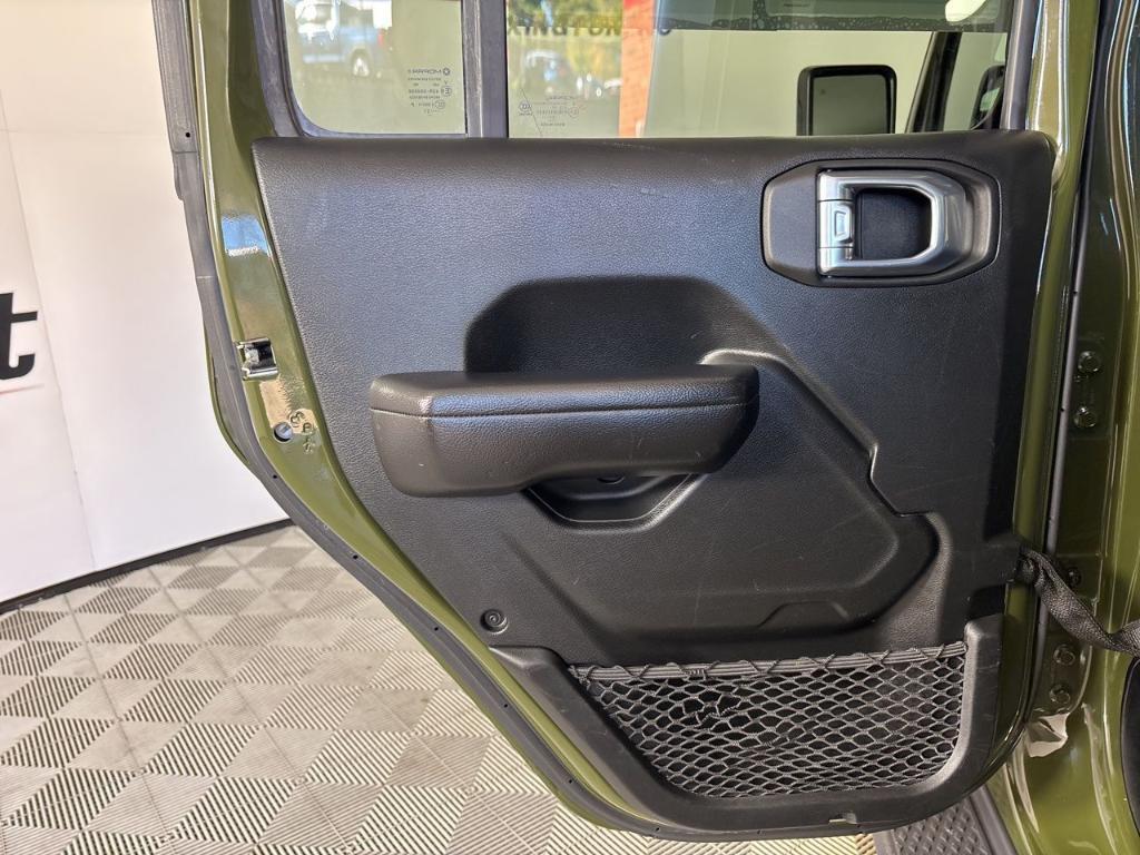 used 2021 Jeep Gladiator car, priced at $32,100