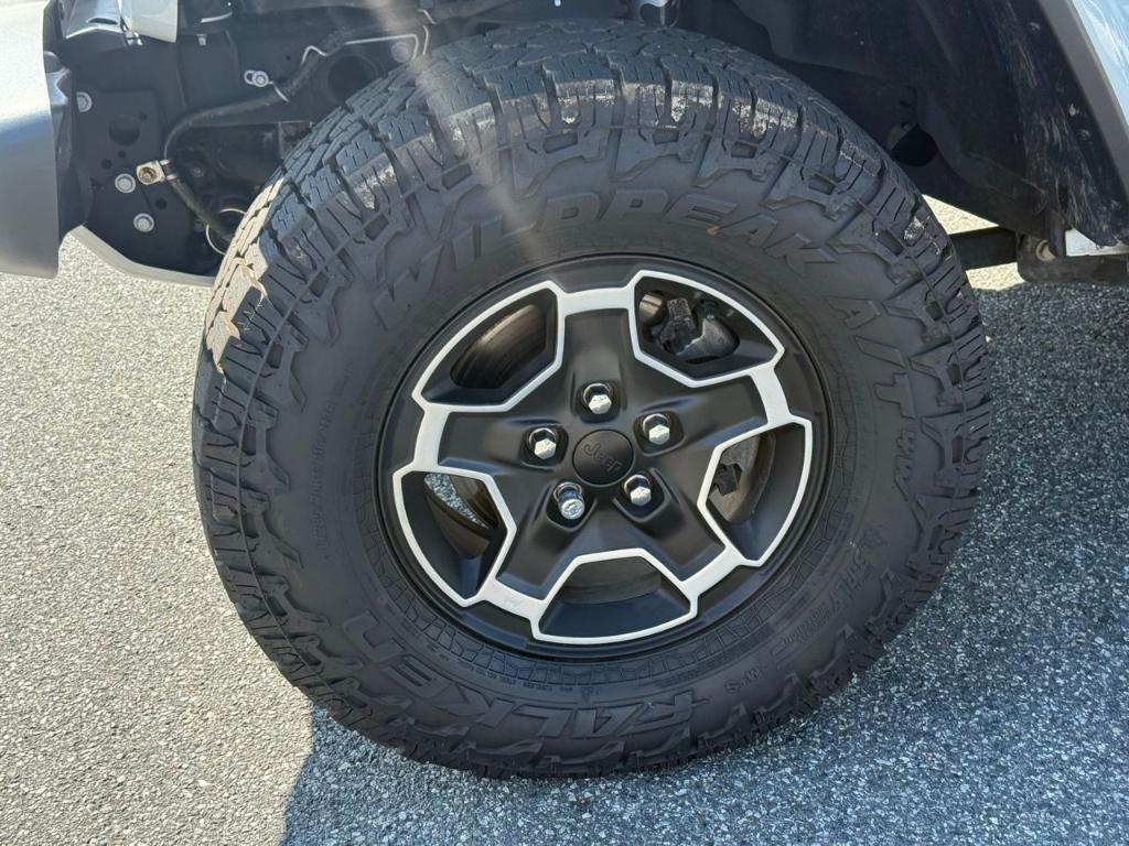 used 2021 Jeep Gladiator car, priced at $32,999
