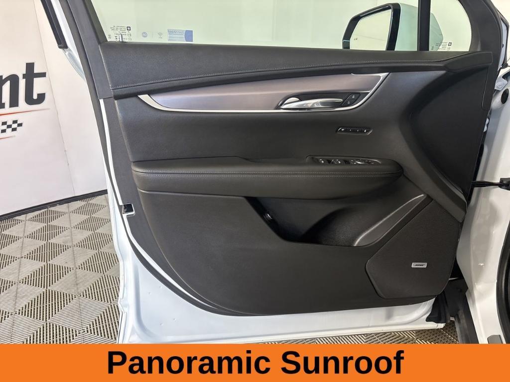 used 2023 Cadillac XT6 car, priced at $36,500