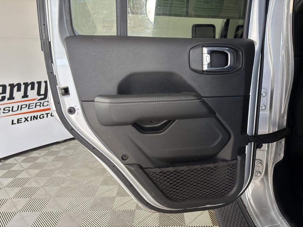 used 2022 Jeep Gladiator car, priced at $33,900