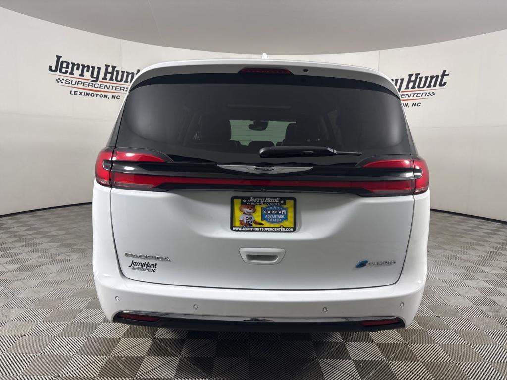 used 2022 Chrysler Pacifica Hybrid car, priced at $27,500