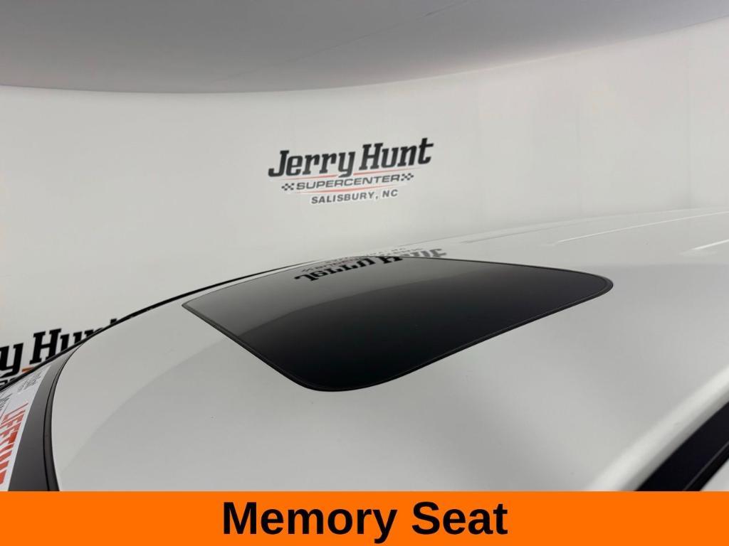 used 2022 Honda Odyssey car, priced at $35,223
