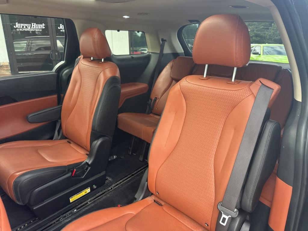 used 2024 Kia Carnival car, priced at $43,499