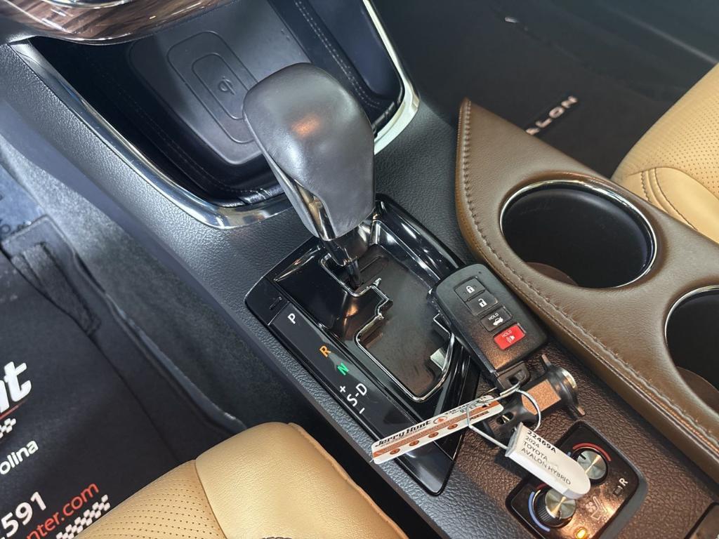 used 2014 Toyota Avalon Hybrid car, priced at $16,075