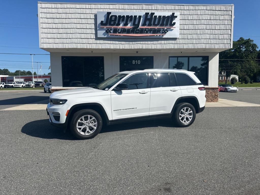 used 2022 Jeep Grand Cherokee car, priced at $32,988