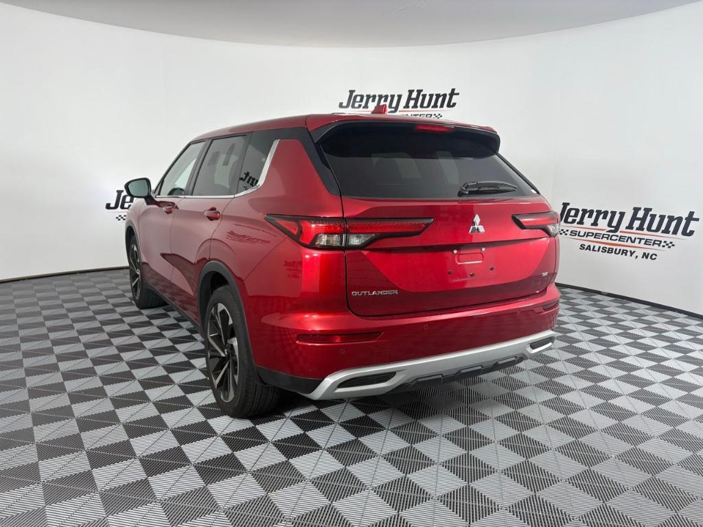 used 2024 Mitsubishi Outlander car, priced at $26,544