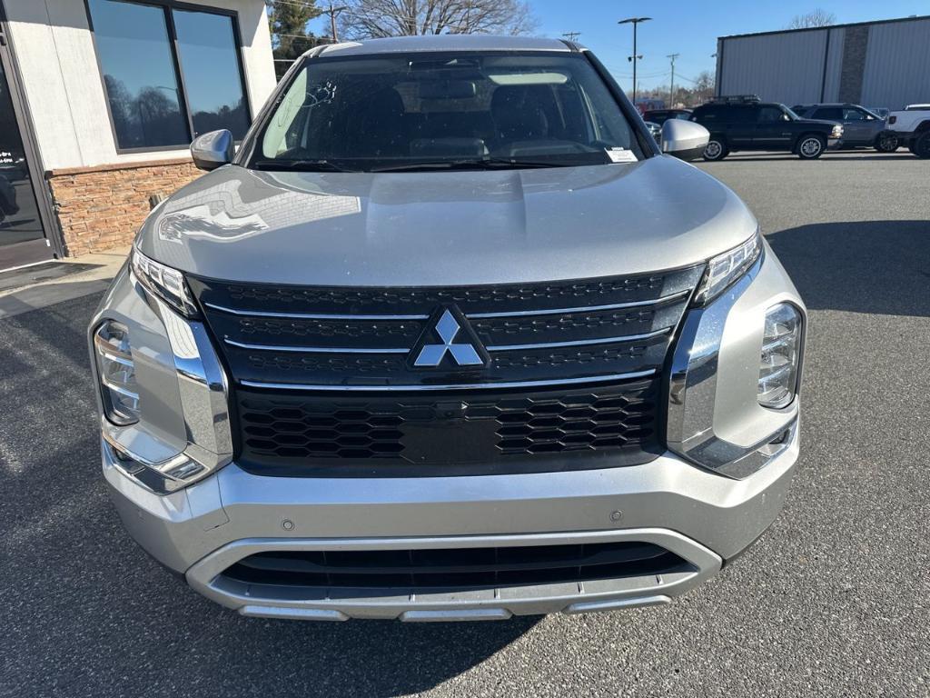 used 2024 Mitsubishi Outlander car, priced at $24,900