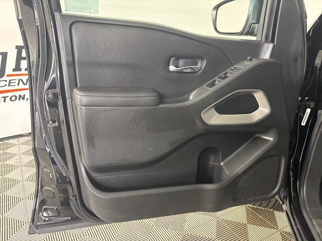 used 2023 Nissan Frontier car