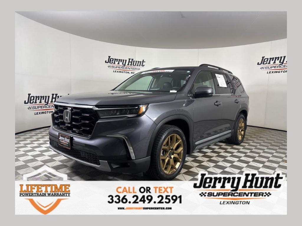 used 2024 Honda Pilot car, priced at $41,200