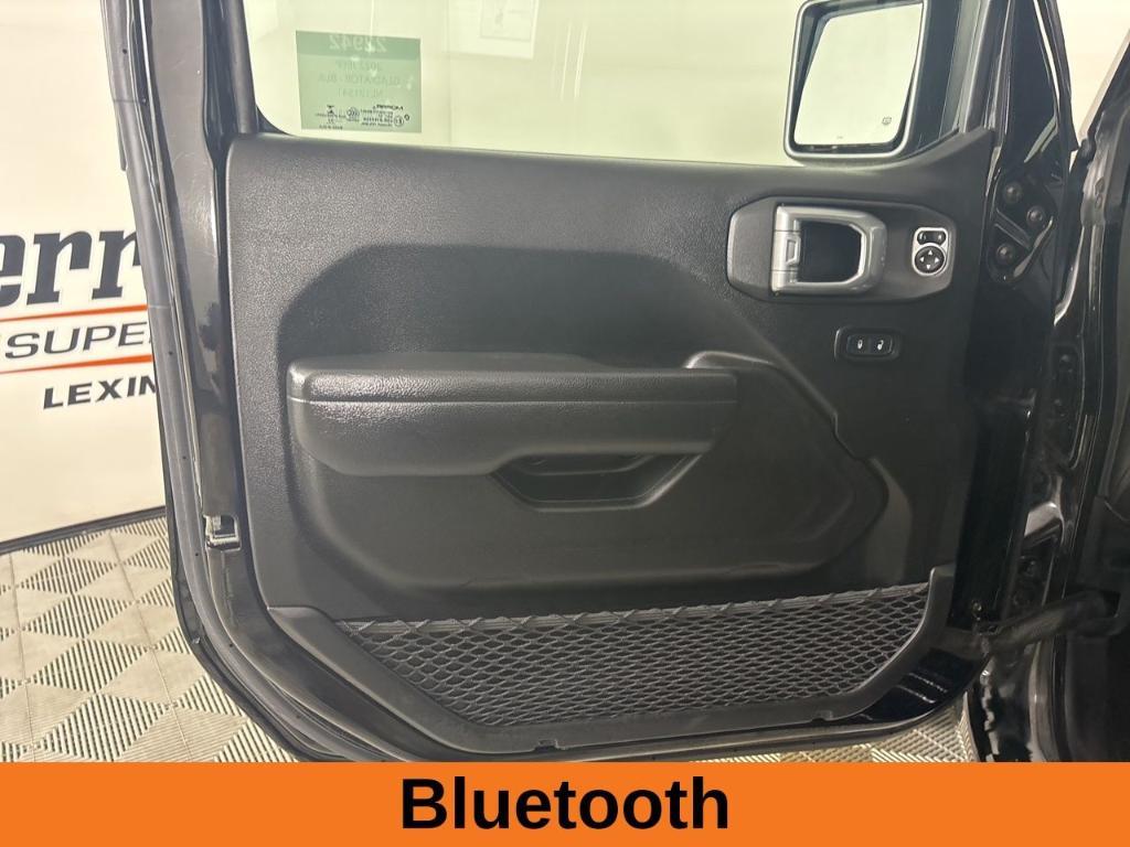 used 2022 Jeep Gladiator car, priced at $33,661