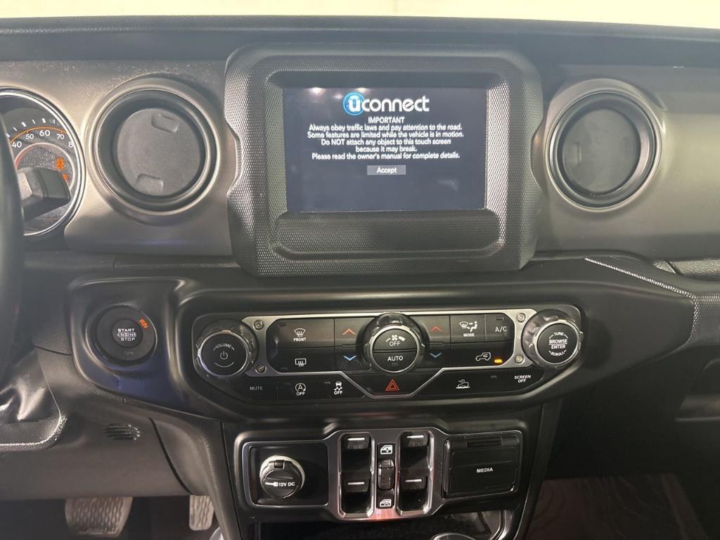 used 2022 Jeep Gladiator car, priced at $33,661