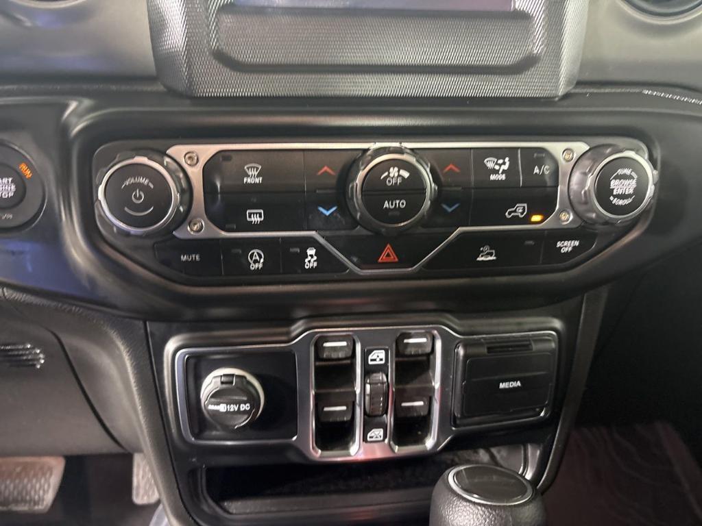 used 2022 Jeep Gladiator car, priced at $33,661