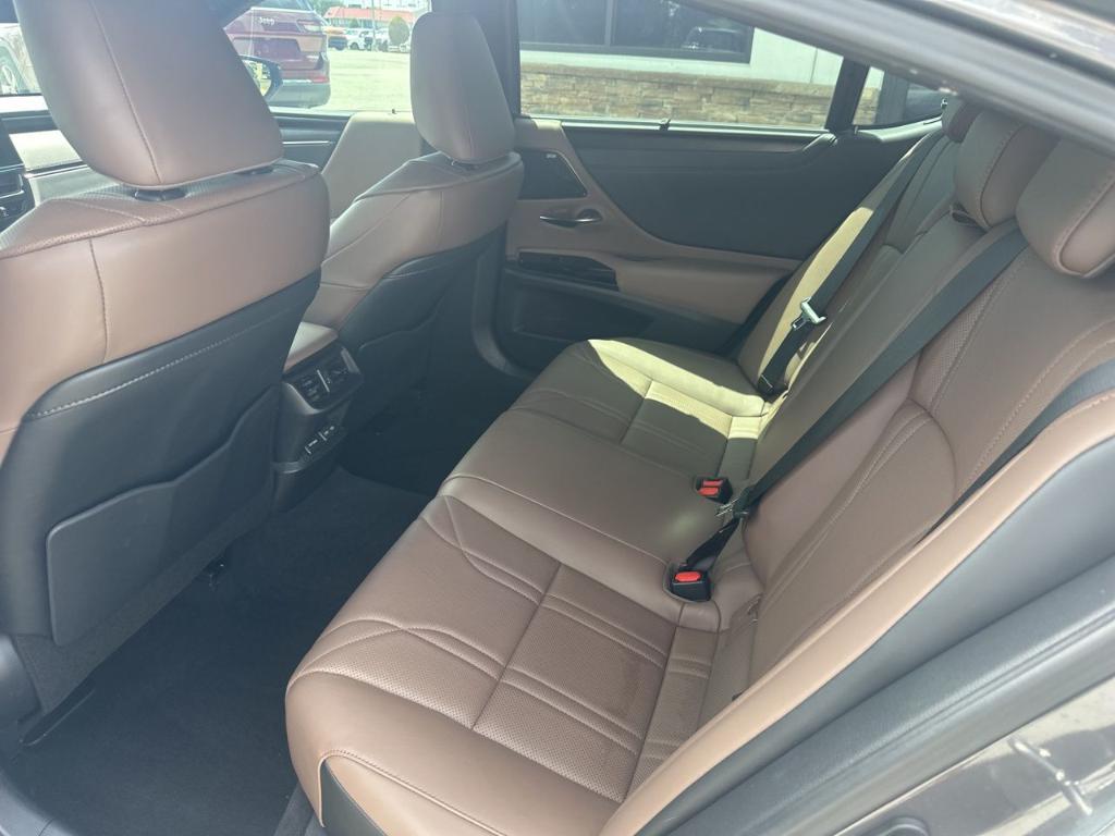used 2024 Lexus ES 350 car, priced at $49,701