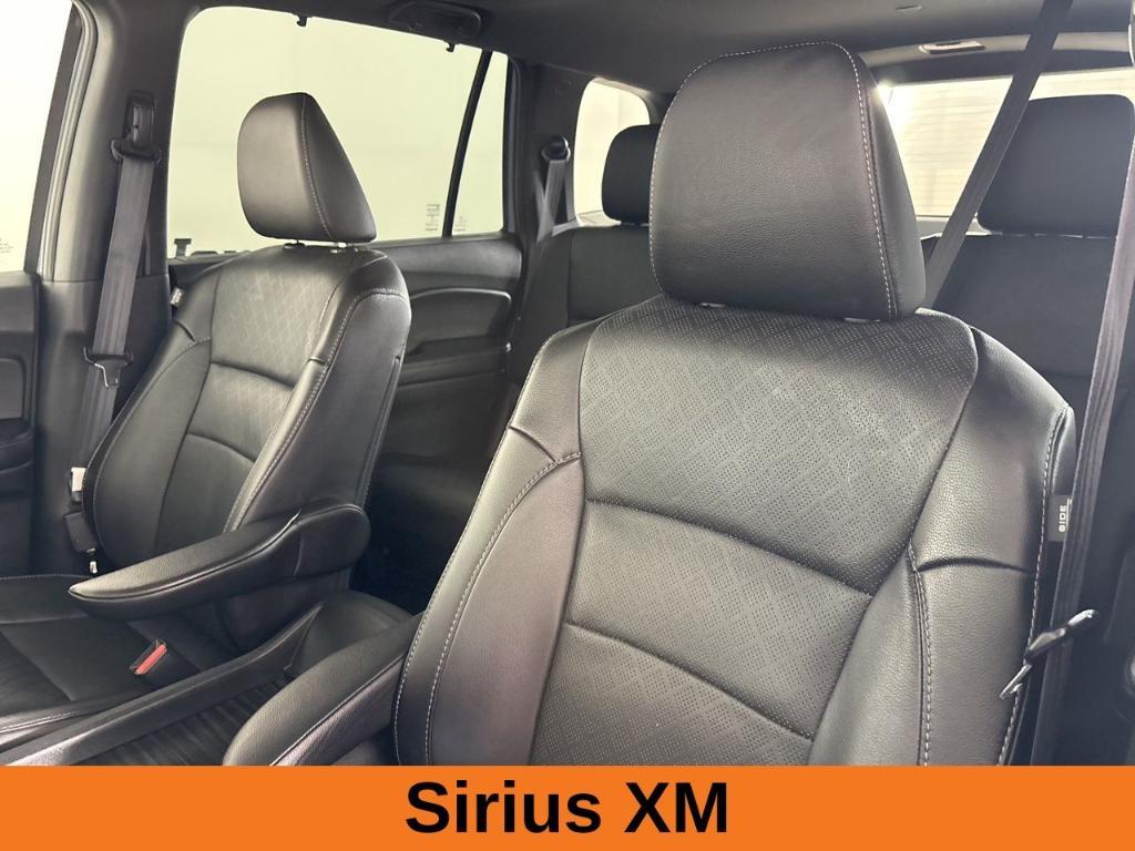 used 2022 Honda Passport car, priced at $35,100