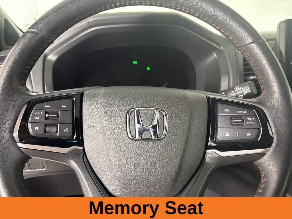 used 2025 Honda Odyssey car, priced at $39,218