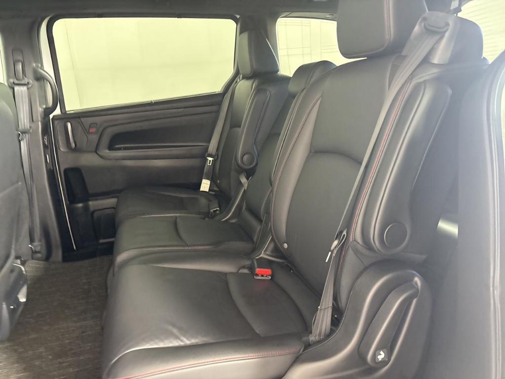 used 2025 Honda Odyssey car, priced at $39,218
