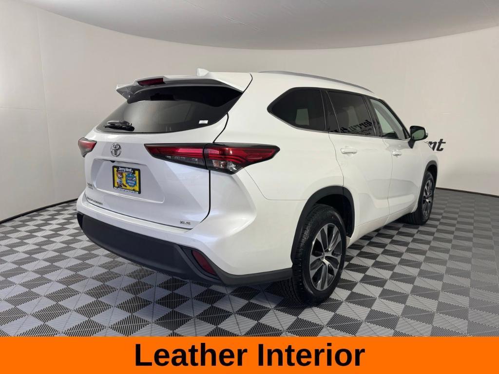 used 2022 Toyota Highlander car, priced at $33,000