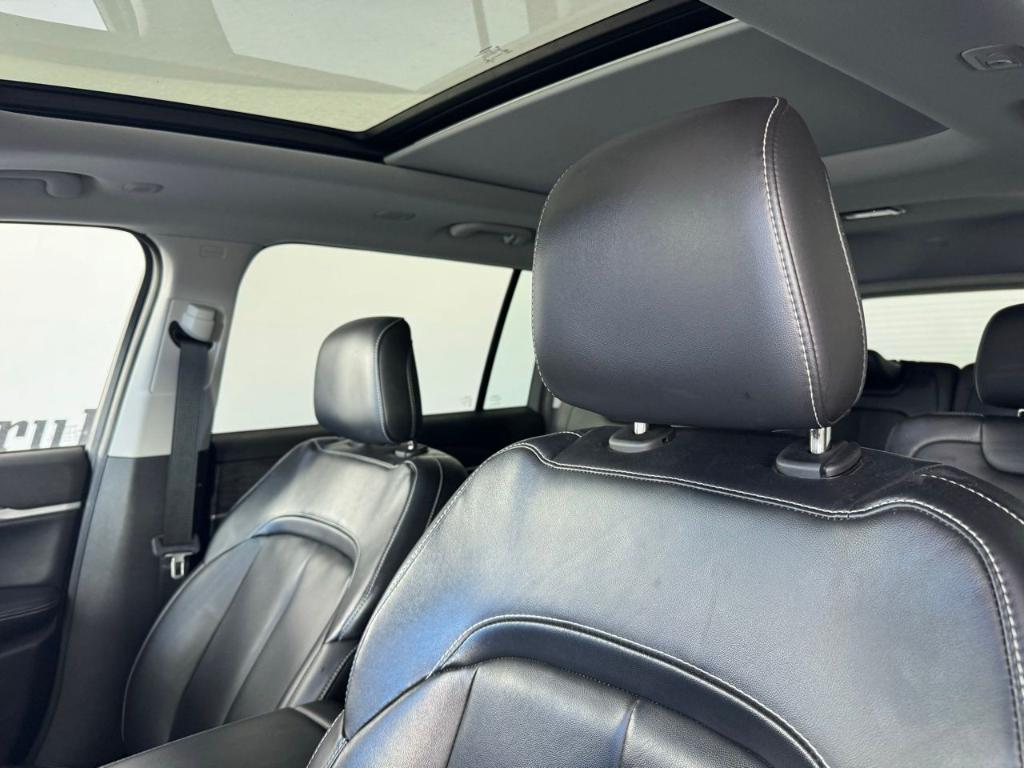 used 2021 Jeep Grand Cherokee L car, priced at $28,978