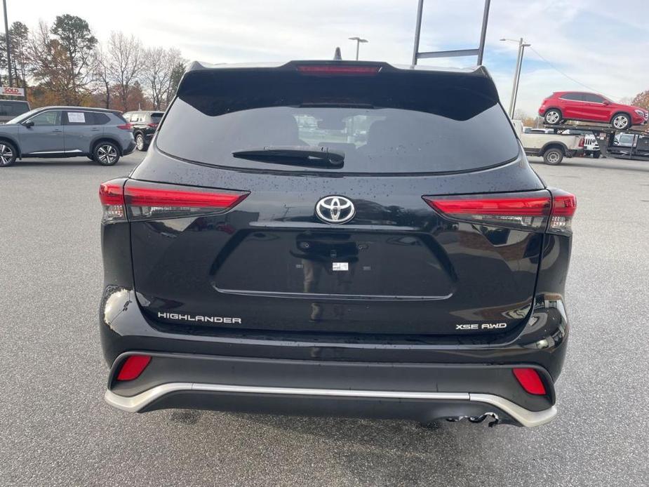 used 2021 Toyota Highlander car, priced at $33,750