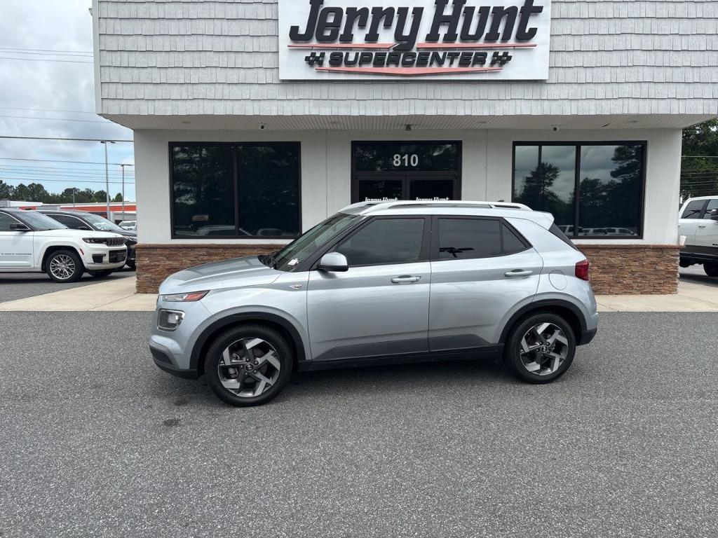 used 2022 Hyundai Venue car, priced at $17,888