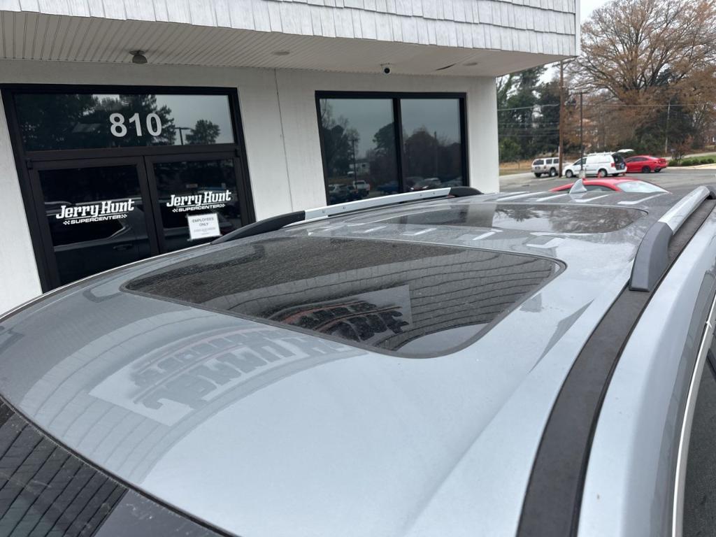 used 2023 Chevrolet Traverse car, priced at $36,200