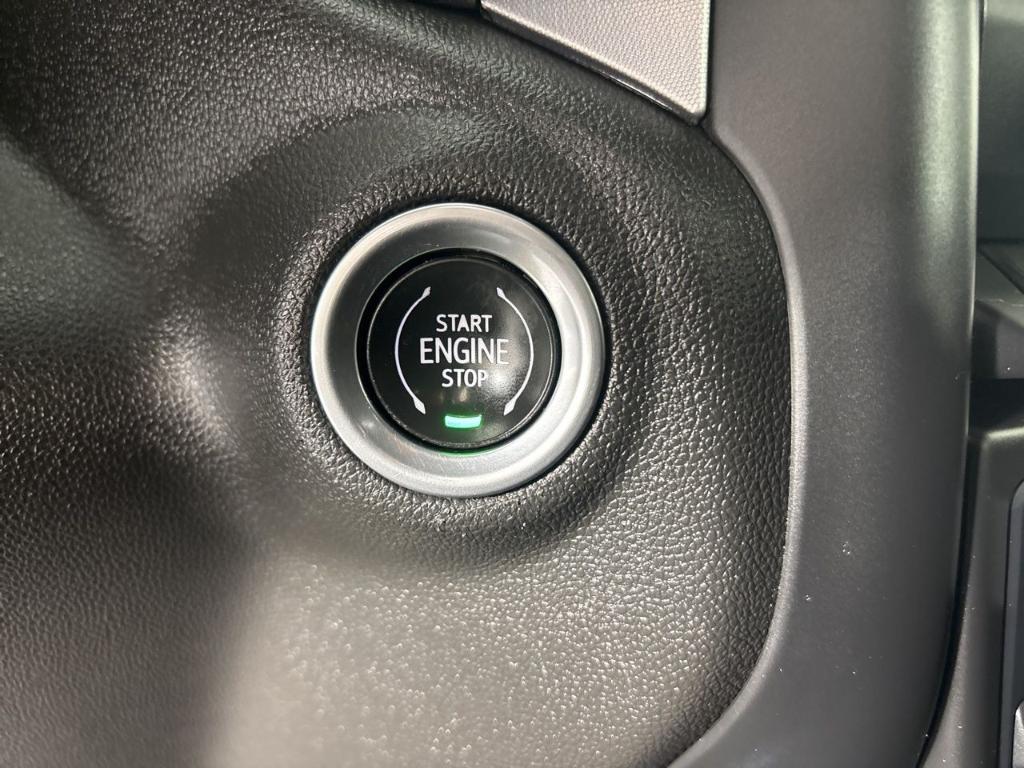 used 2021 GMC Sierra 1500 car, priced at $37,100