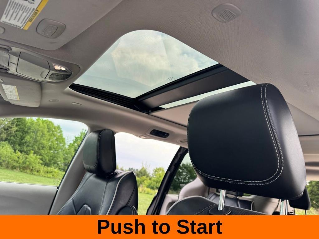 used 2023 Chrysler Pacifica car, priced at $28,000