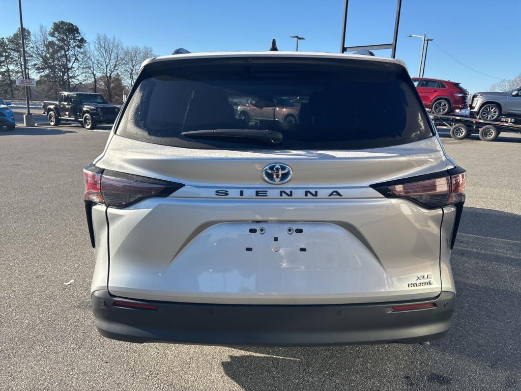 used 2023 Toyota Sienna car, priced at $39,588