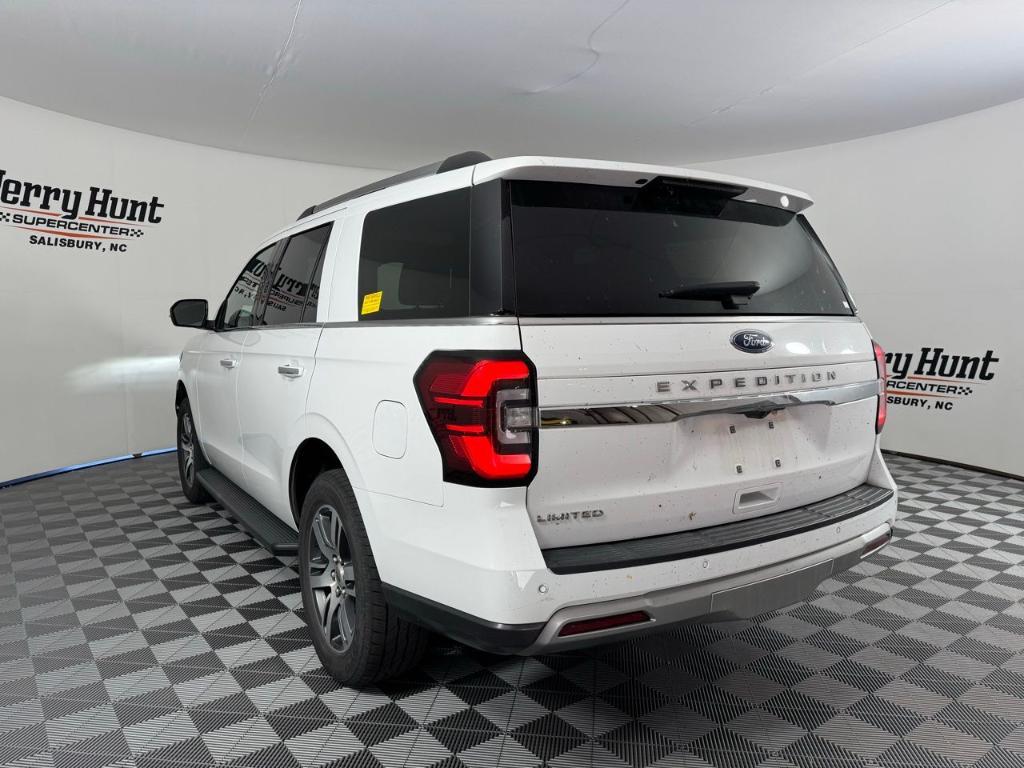 used 2024 Ford Expedition car, priced at $60,374