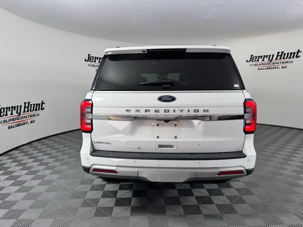 used 2024 Ford Expedition car, priced at $60,374