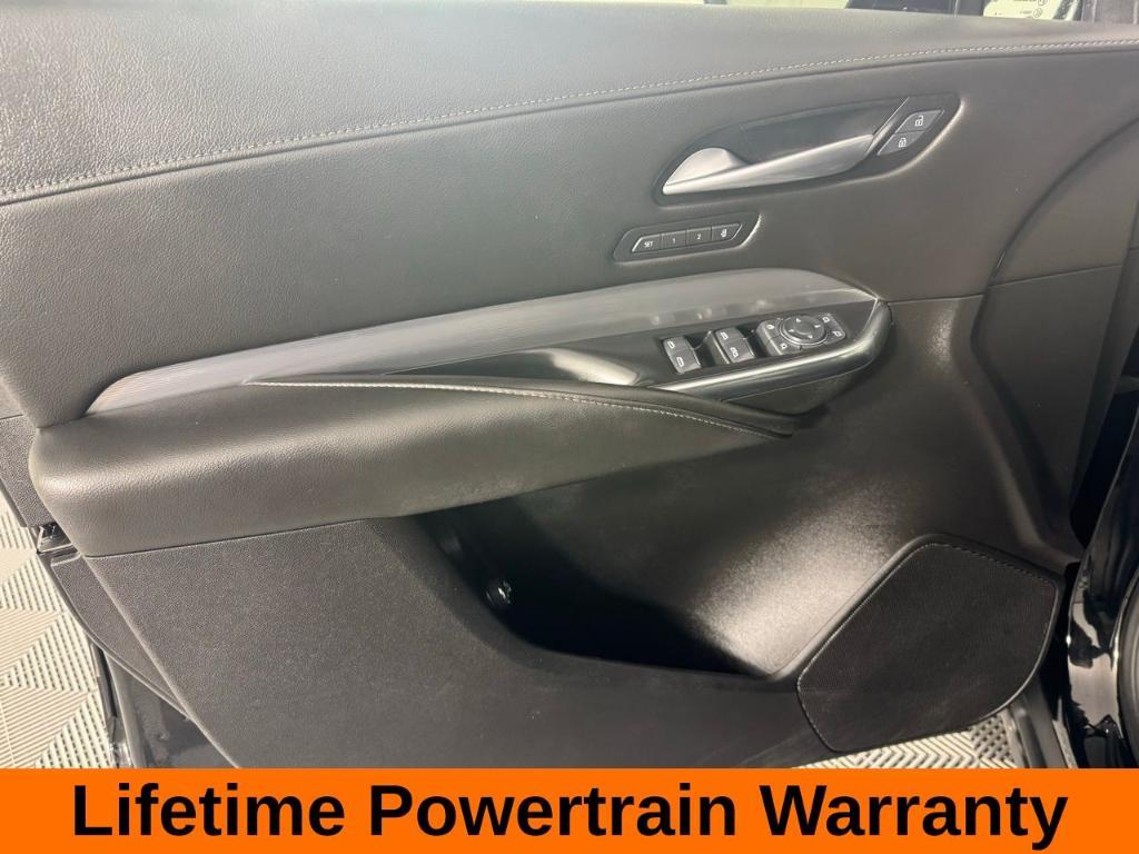 used 2025 Cadillac XT4 car, priced at $35,988