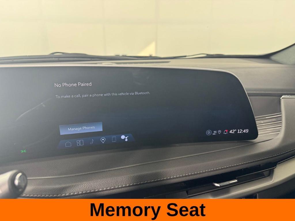 used 2025 Cadillac XT4 car, priced at $35,988