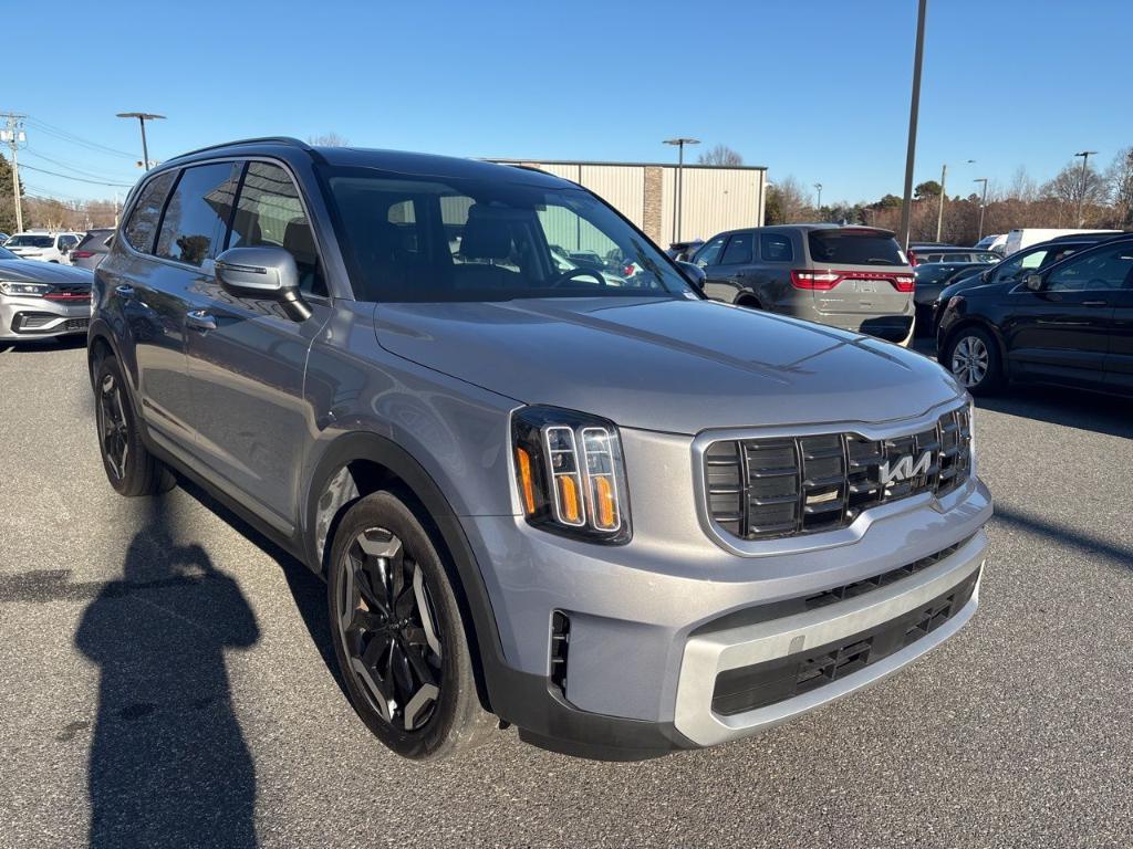 used 2024 Kia Telluride car, priced at $35,900