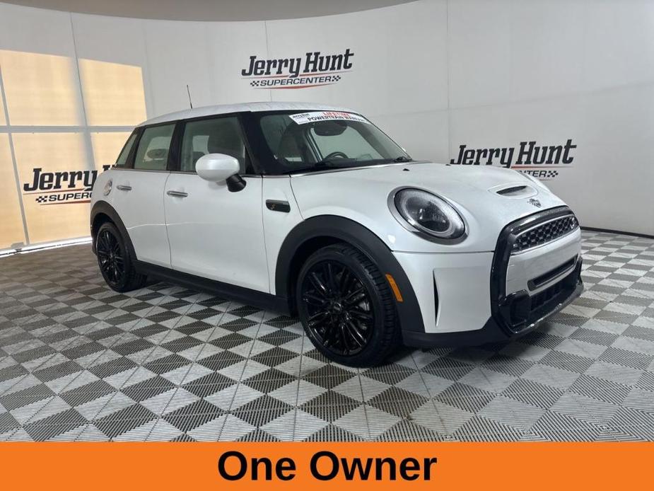 used 2024 MINI Hardtop car, priced at $27,200