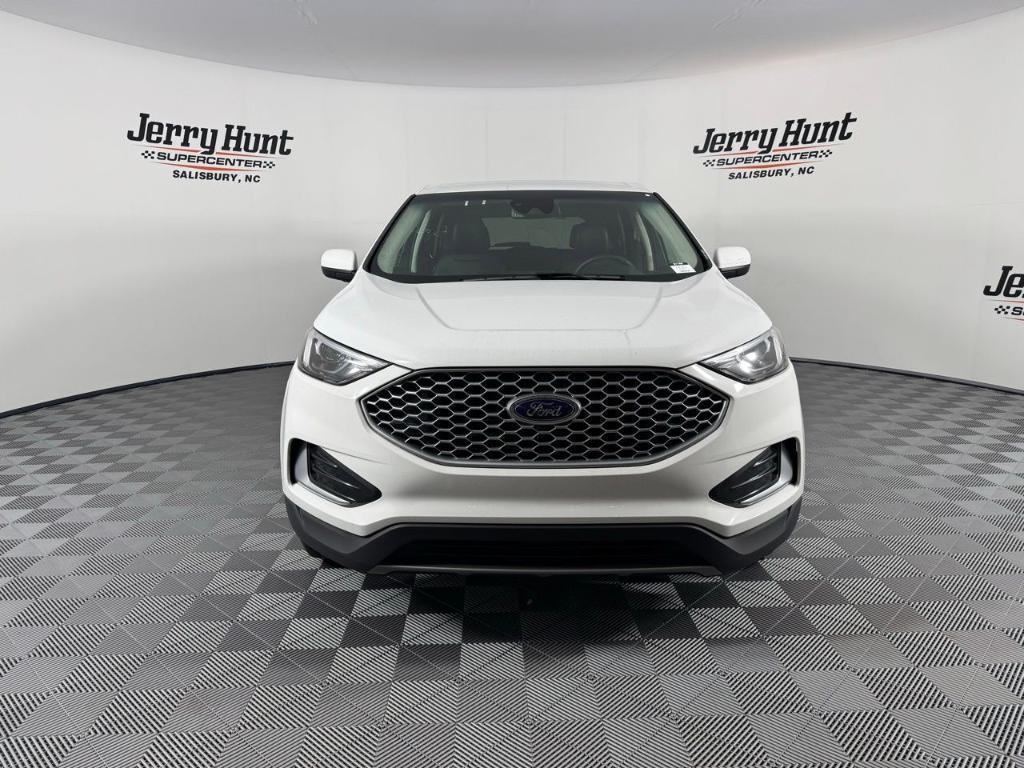 used 2024 Ford Edge car, priced at $22,400