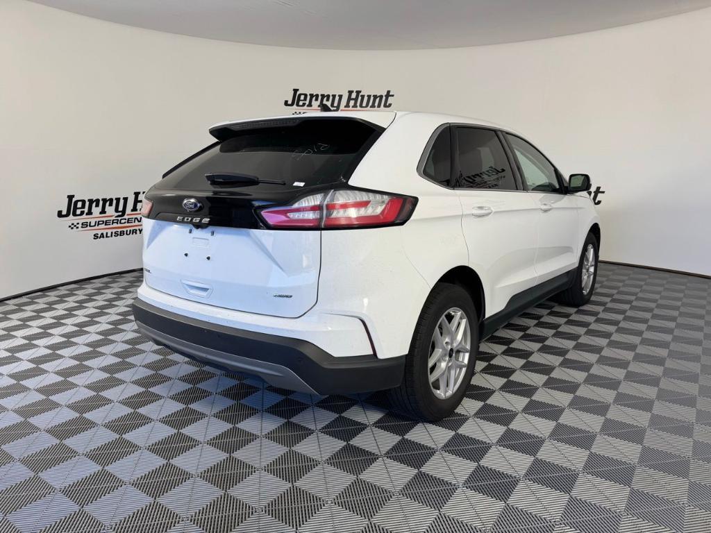 used 2024 Ford Edge car, priced at $22,400
