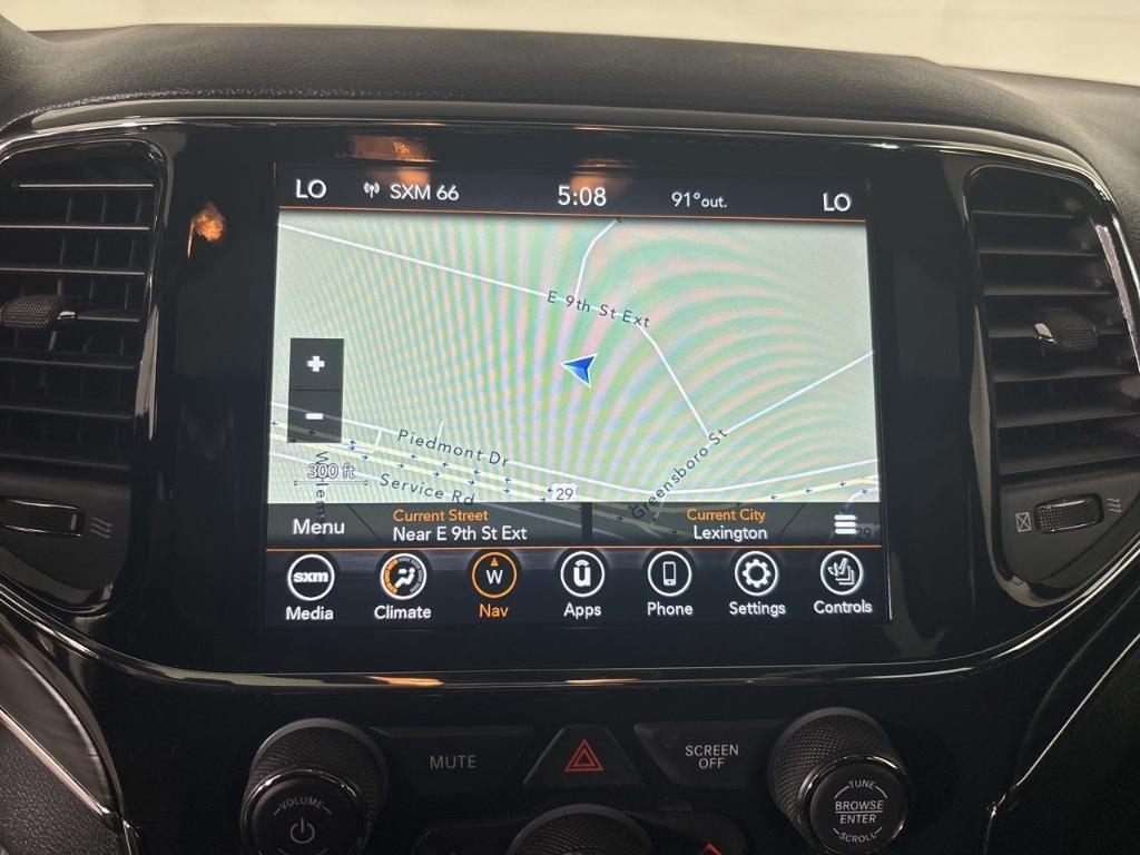 used 2022 Jeep Grand Cherokee WK car, priced at $26,500