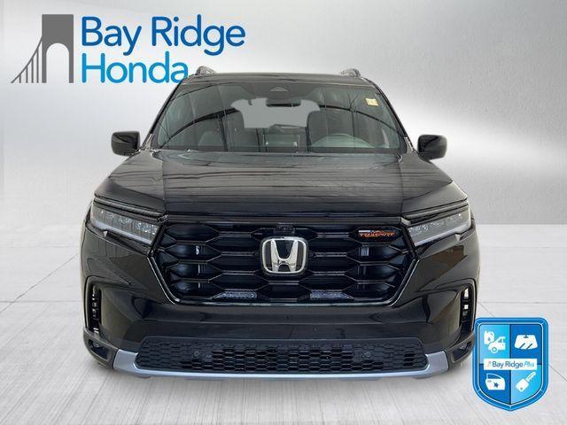 new 2025 Honda Pilot car, priced at $50,795