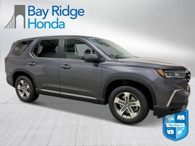 new 2025 Honda Pilot car, priced at $45,595