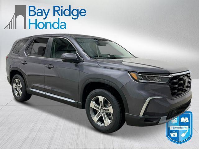 new 2025 Honda Pilot car, priced at $45,595